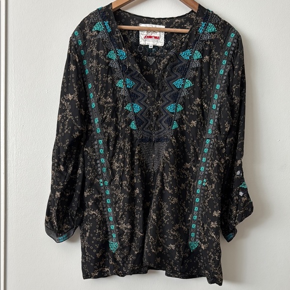 Johnny Was Tops - Johnny Was M Biya Black and Blue Embroidered Silk Women's Top
